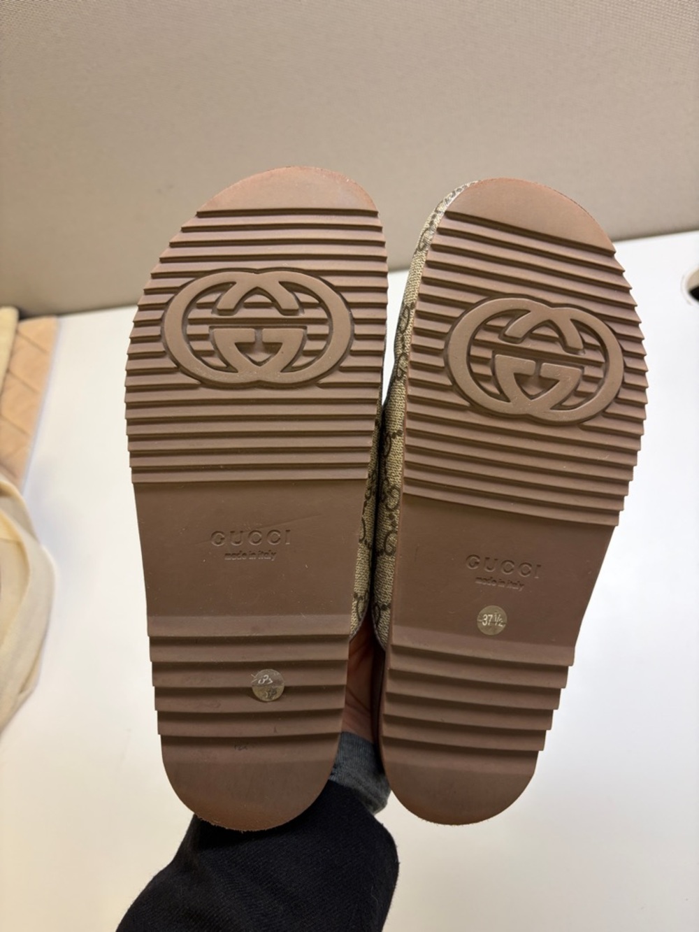 Gucci Women's mule with Horsebit - Picture 6 of 7